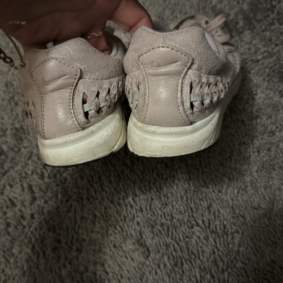 Nikes - Picture 5 of 7